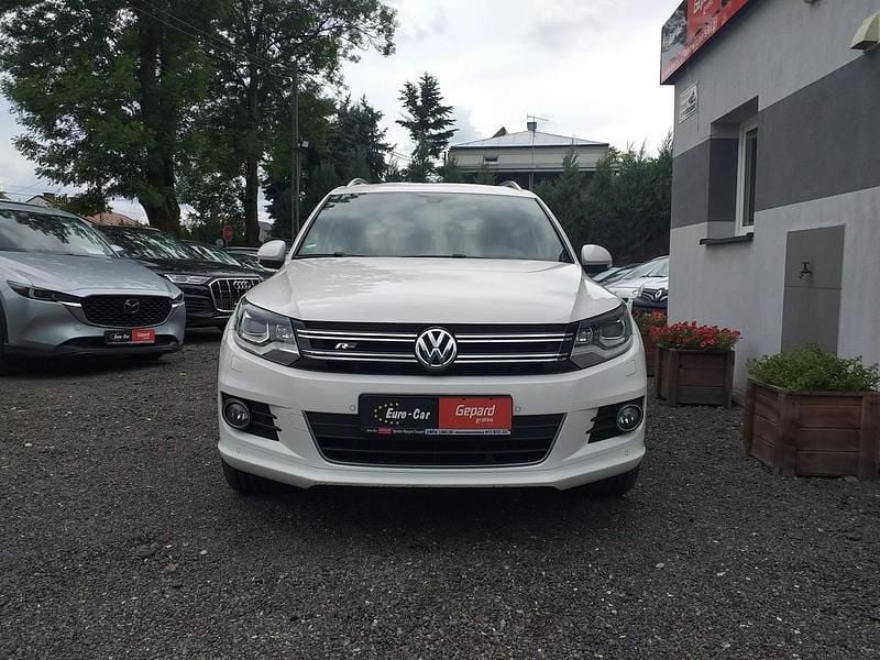 Biały (metalik) Używany 2013 VW Tiguan SUV | 55 900 zł (Uczciwa cena) - Obraz 1/4