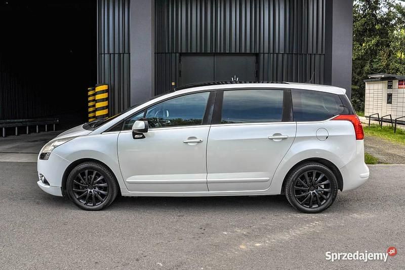 Używany 2009 Peugeot 5008 Minivan | 12 900 zł - Obraz 1/4