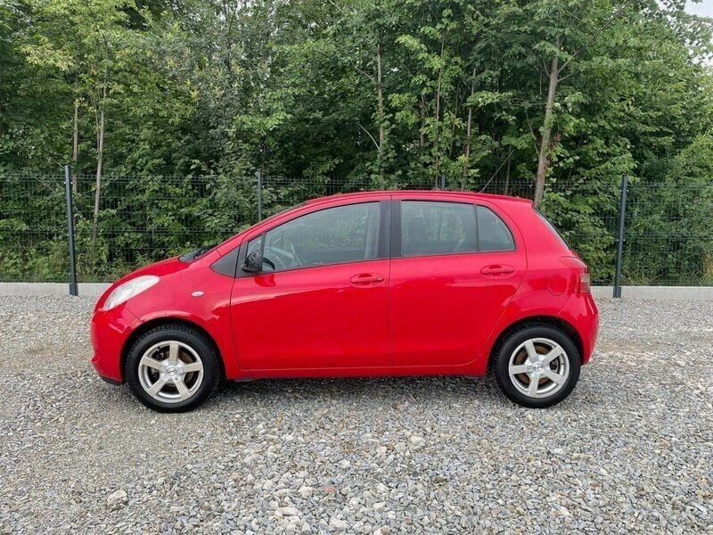 Używany Toyota Yaris 87 KM (63 kW) 2007 Czerwony (metalik) Hatchback