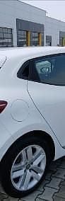 Używany Renault Clio V SE 65 KM (47 kW) 2020 Biały Hatchback
