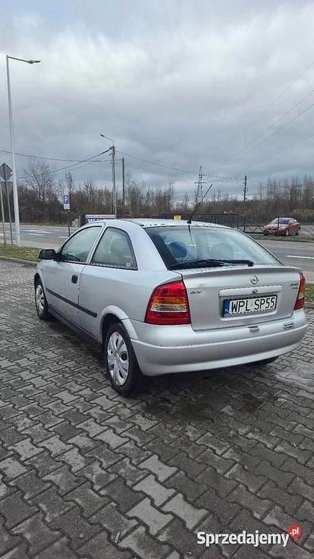 Używany Opel Astra 2001 Srebrny Hatchback