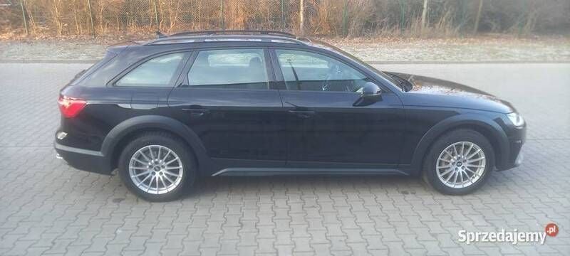 Czarny Używany 2021 Audi A4 Allroad Kombi | 87 900 zł (Dobra cena) - Obraz 1/4