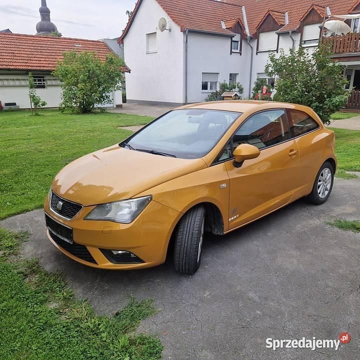 Złoty Używany 2012 Seat Ibiza Hatchback | 12 500 zł (Dobra cena) - Obraz 1/4