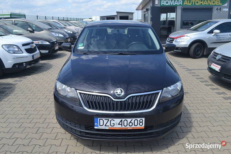 Czarny Używany 2014 Skoda Rapid Hatchback | 19 900 zł (Uczciwa cena) - Obraz 1/4