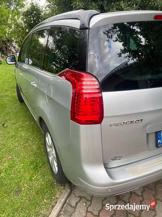 Używany Peugeot 5008 2012 Srebrny Minivan
