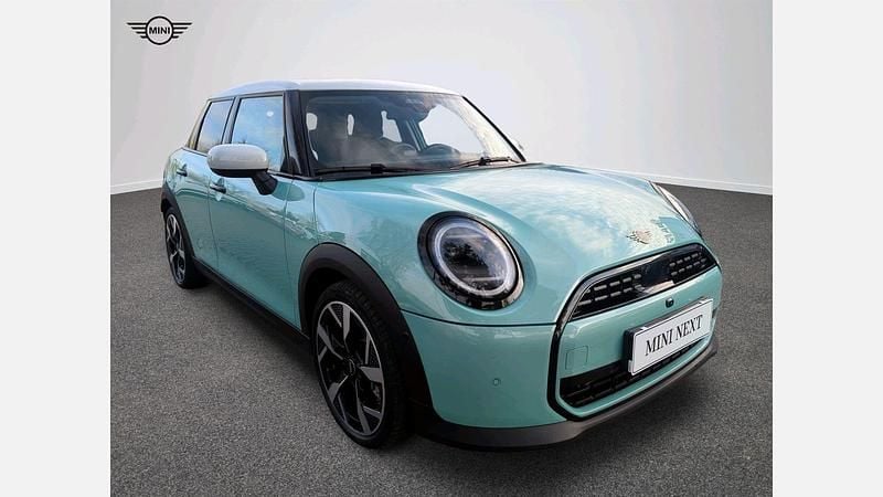 Ocean wave green metalizowany Używany 2024 Mini Cooper Hatchback | 139 900 zł (Uczciwa cena) - Obraz 1/4