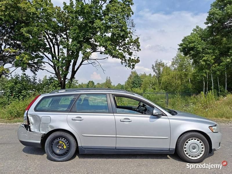 Srebrny Używany 2010 Volvo V50 Kombi | 8999 zł (Dobra cena) - Obraz 1/4