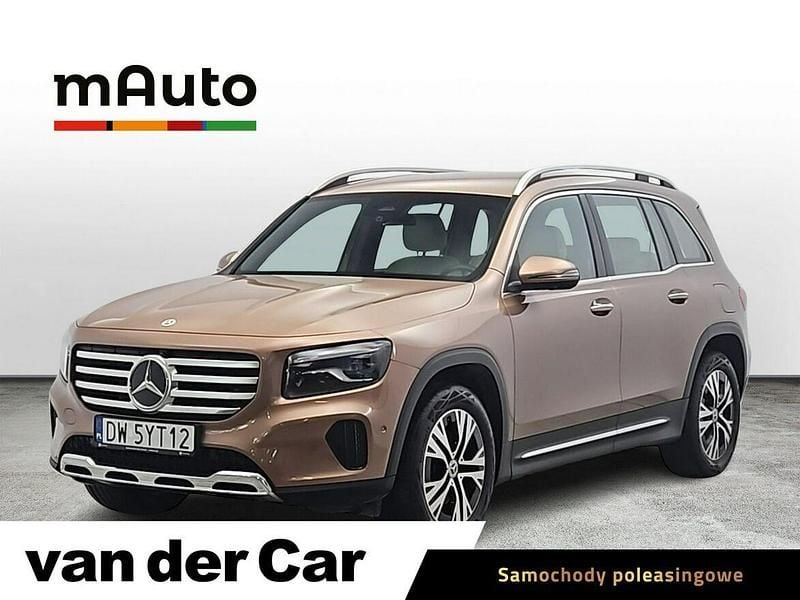 Brązowy Używany 2023 Mercedes GLB200 Progressive SUV | 189 900 zł - Obraz 1/4