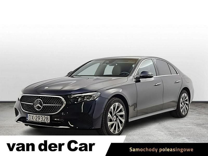 Granatowy Używany 2024 Mercedes E300 Avantgarde Sedan/Limuzyna | 249 900 zł (Uczciwa cena) - Obraz 1/4