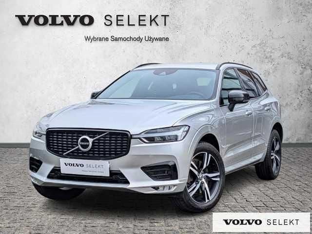 Używany Volvo XC60 235 KM (172 kW) 2021 Srebrny SUV