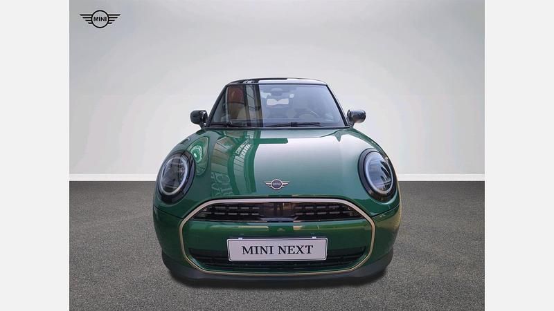 Używany Mini Cooper 156 KM (114 kW) 2024 British racing green iv metalizowany Hatchback