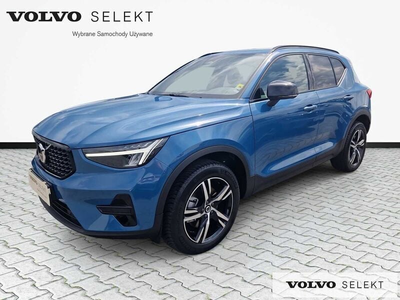 Niebieski Używany 2024 Volvo XC40 SUV | 177 900 zł (Dość drogi) - Obraz 1/3