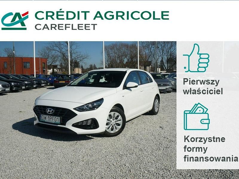 Biały Używany 2021 Hyundai i30 Classic Hatchback | 43 900 zł (Uczciwa cena) - Obraz 1/4