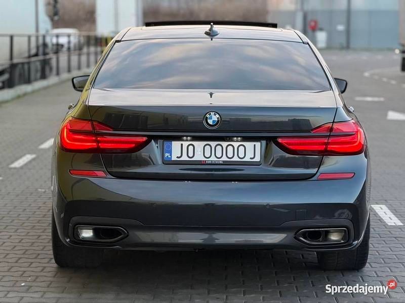 Używany BMW 750L Comfort Edition 2018 Czarny Sedan/Limuzyna