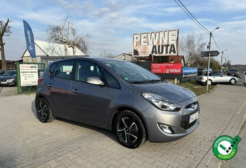 Szary (metalik) Używany 2014 Hyundai ix20 Minivan | 34 000 zł (Uczciwa cena) - Obraz 1/4