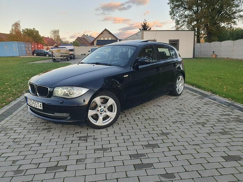 Czarny Używany 2008 BMW 123 Sport Line Hatchback | 20 000 zł - Obraz 1/4