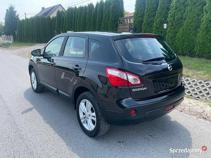 Czarny Używany 2010 Nissan Qashqai SUV | 37 000 zł (Drogi) - Obraz 1/4