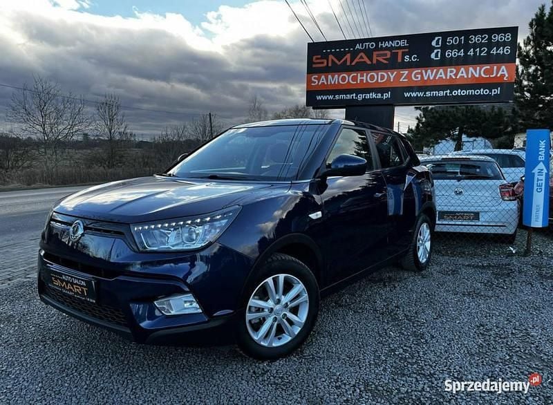 Używany Ssangyong (KGM) Tivoli 130 KM (95 kW) 2015 Niebieski SUV
