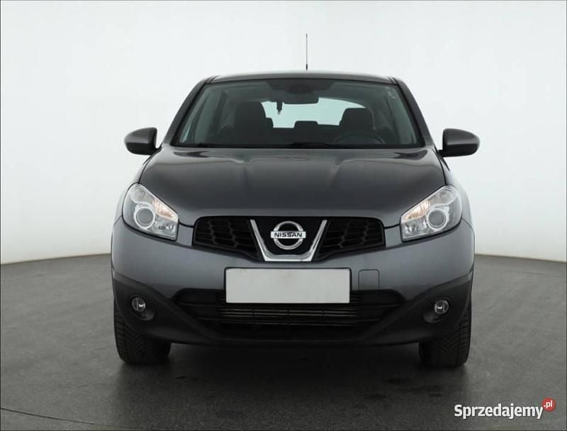 Używany Nissan Qashqai 110 KM (80 kW) 2013 Szary SUV