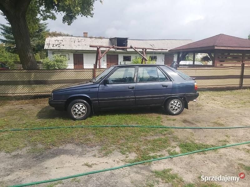 Używany 1984 Renault R11 Sedan/Limuzyna | 3300 zł - Obraz 1/4