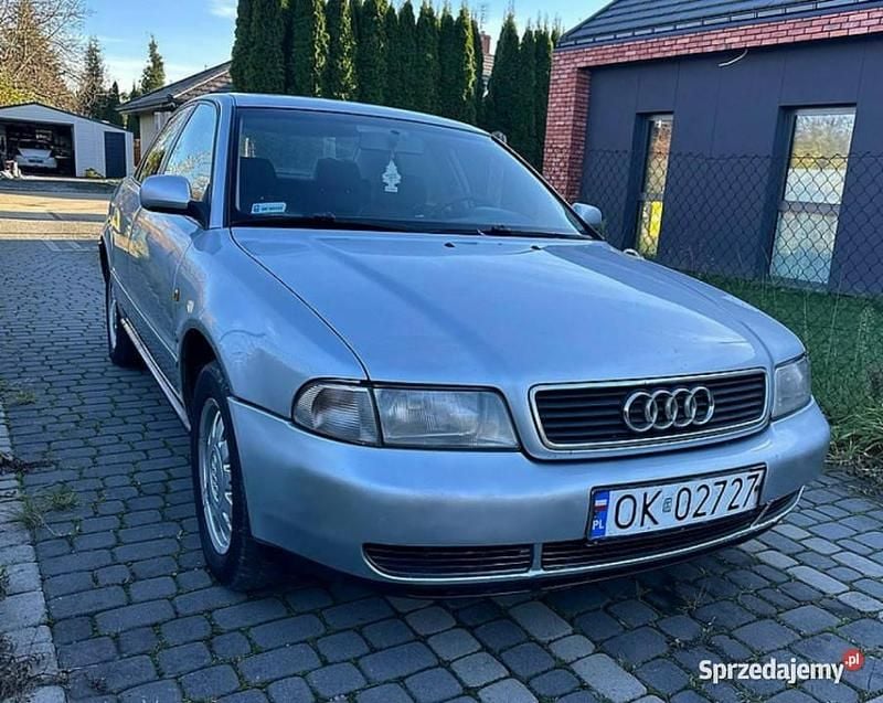 Srebrny Używany 1996 Audi A4 Sedan/Limuzyna | 3200 zł (Uczciwa cena) - Obraz 1/4