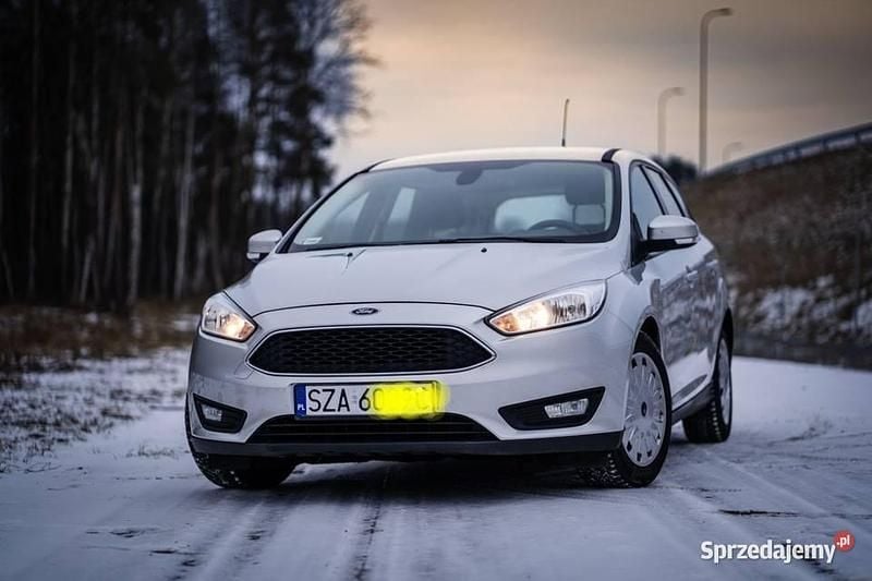 Używany Ford Focus 2016 Srebrny Sedan/Limuzyna