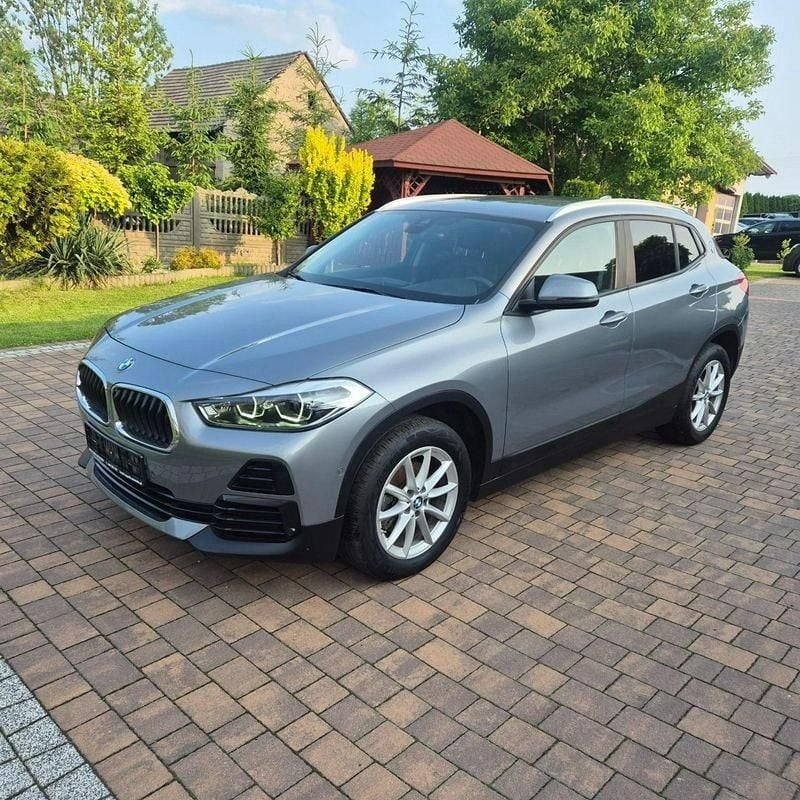 Szary Używany 2022 BMW X2 SUV | 94 900 zł (Uczciwa cena) - Obraz 1/4