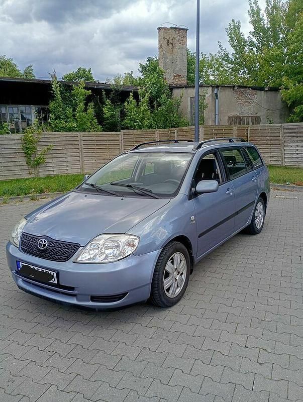 Używany Toyota Corolla 2003 Inny kolor Kombi