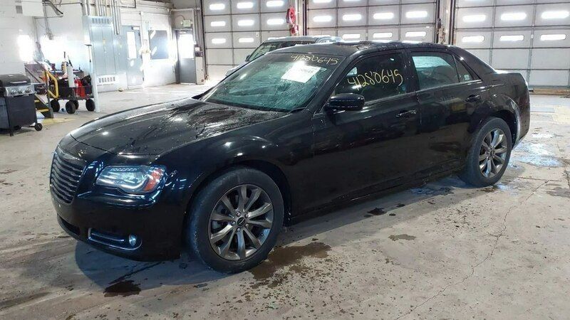 Czarny Używany 2014 Chrysler 300C Sedan/Limuzyna | 34 500 zł - Obraz 1/4