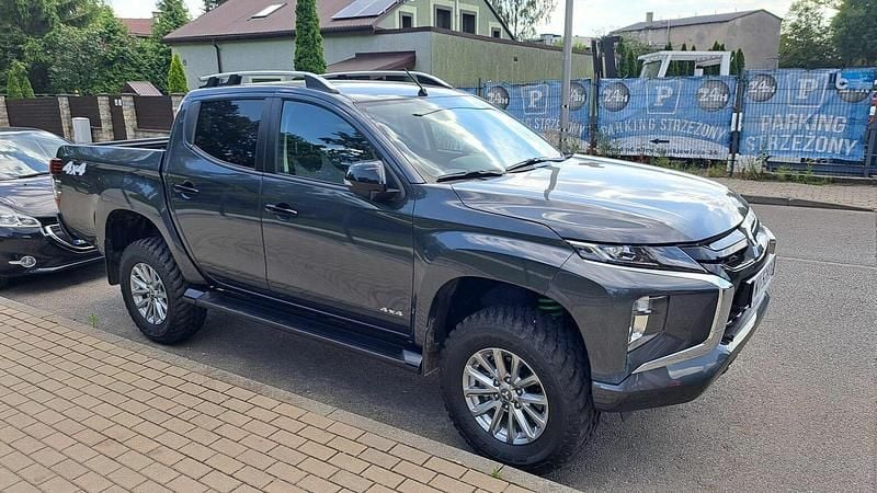 Szary Używany 2023 Mitsubishi L200 Pickup | 169 900 zł - Obraz 1/4