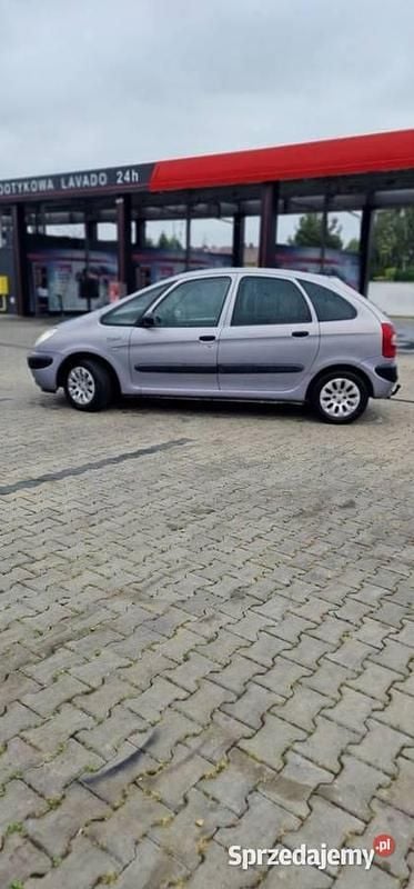 Szary Używany 2001 Citroën Xsara Picasso Minivan | 1700 zł (Dobra cena) - Obraz 1/4