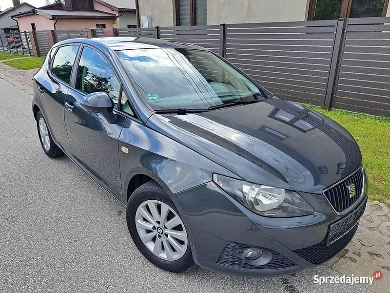 Szary Używany 2012 Seat Ibiza Hatchback | 17 500 zł (Uczciwa cena) - Obraz 1/4