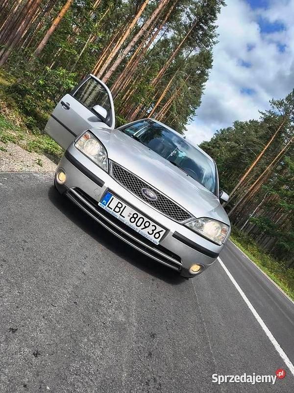 Używany Ford Mondeo 2002 Szary Sedan/Limuzyna
