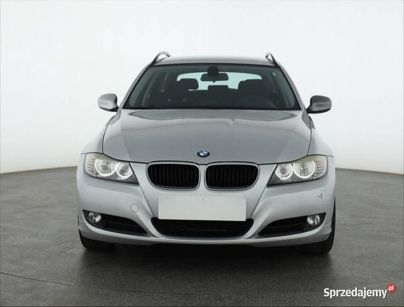 Srebrny Używany 2008 BMW 316 Kombi | 9999 zł - Obraz 1/4