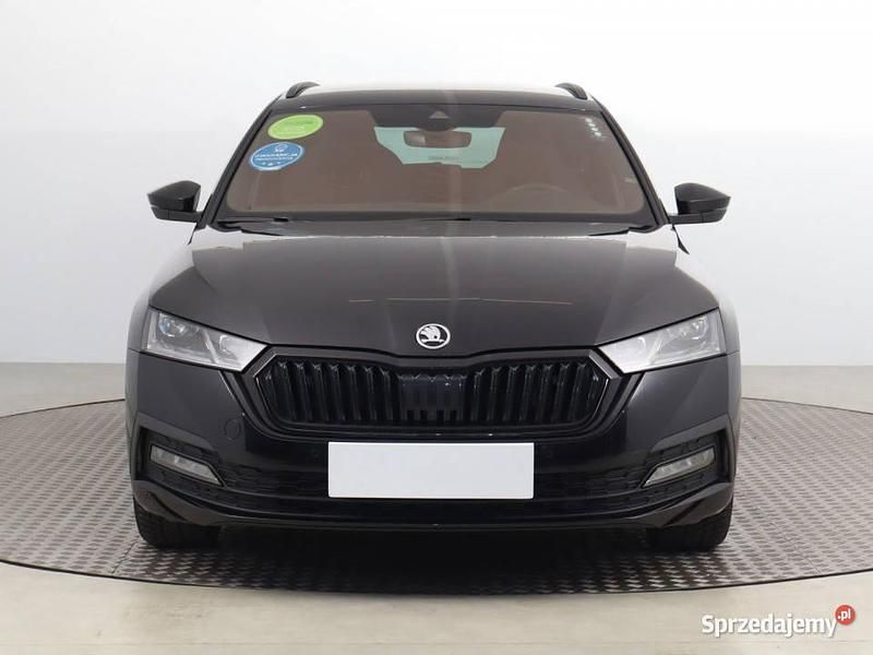 Czarny Używany 2023 Skoda Octavia Kombi | 107 999 zł (Drogi) - Obraz 1/4