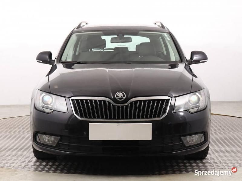 Czarny Używany 2014 Skoda Superb Kombi | 27 999 zł (Super Cena) - Obraz 1/4
