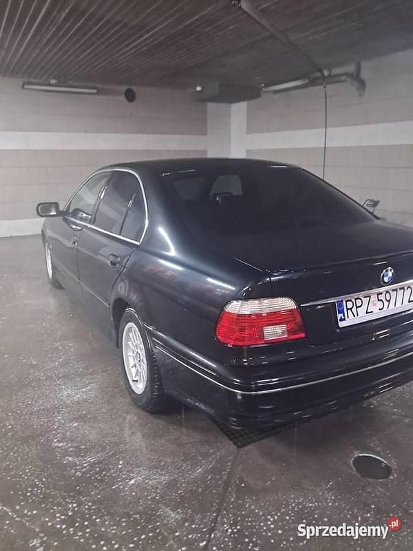 Używany BMW 520 2003 Czarny Sedan/Limuzyna