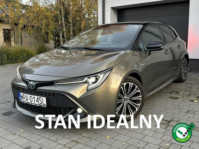 Brązowy (metalik, perła) Używany 2019 Toyota Corolla Hatchback | 74 900 zł - Obraz 1/4