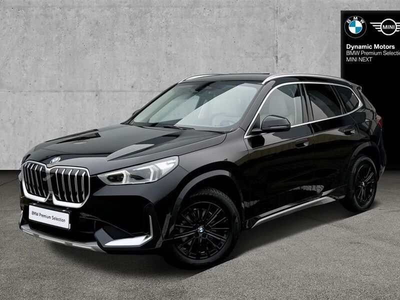 Czarny szafir metalizowany Używany 2023 BMW X1 Luxury Line SUV | 187 900 zł - Obraz 1/3