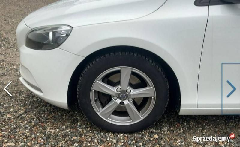 Używany Volvo V40 Momentum 2015 Biały Hatchback