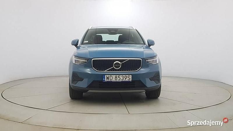 Używany Volvo XC40 Core 163 KM (119 kW) 2022 Niebieski SUV
