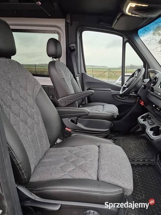 Używany Mercedes Sprinter 170 KM (125 kW) 2024 Van