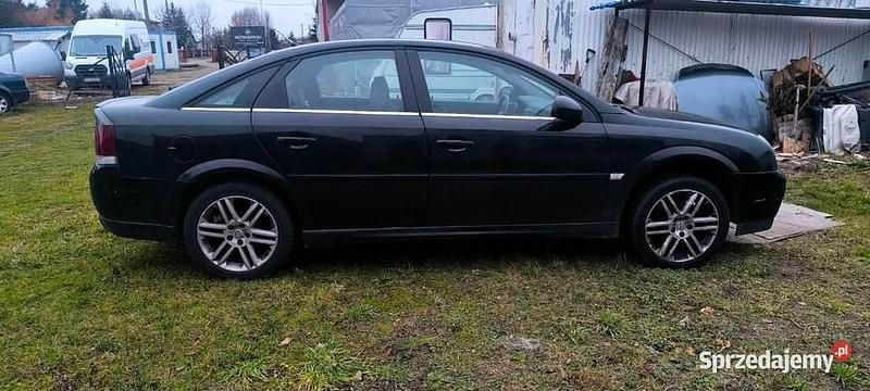 Używany Opel Vectra GTS 2004 Czarny Hatchback