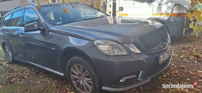 Używany 2011 Mercedes E220 AMG | 18 900 zł - Obraz 1/4