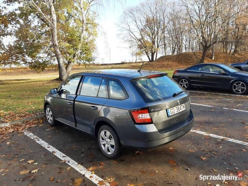 Szary Używany 2016 Skoda Fabia Kombi | 38 500 zł - Obraz 1/4