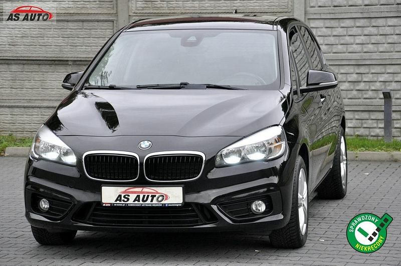 Czarny (metalik) Używany 2014 BMW 218 Minivan | 46 900 zł - Obraz 1/4