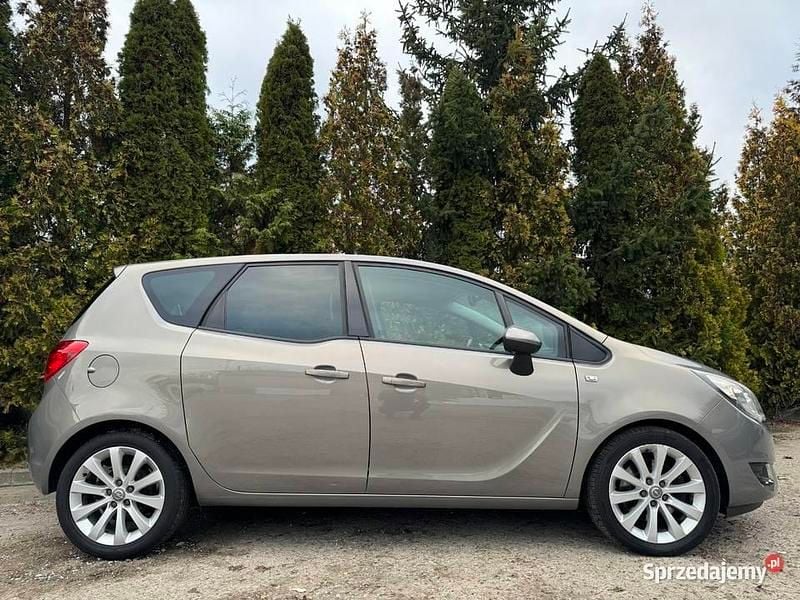 Używany Opel Meriva 2014 Beżowy Minivan
