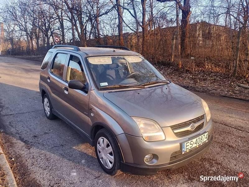 Używany Suzuki Ignis 2005 Srebrny Hatchback