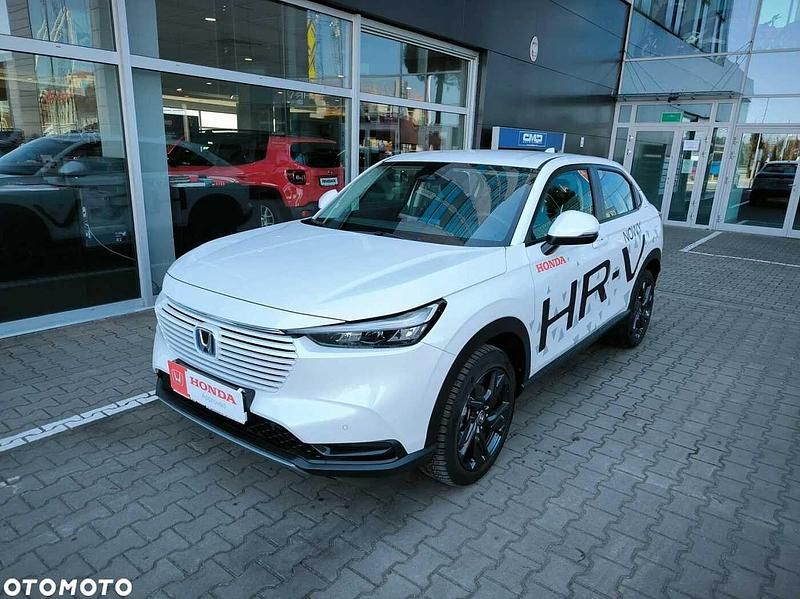 Radiant red m. Używany 2023 Honda HR-V SUV | 114 900 zł (Dobra cena) - Obraz 1/4
