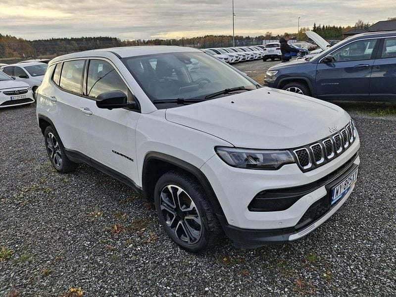 Biały Używany 2024 Jeep Compass SUV | 71 800 zł - Obraz 1/4